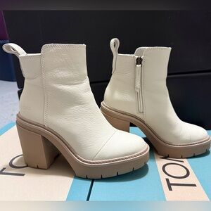 Toms Rya White Tan Leather Block Heeled Ankle Boots - Size 5 - Worn Once